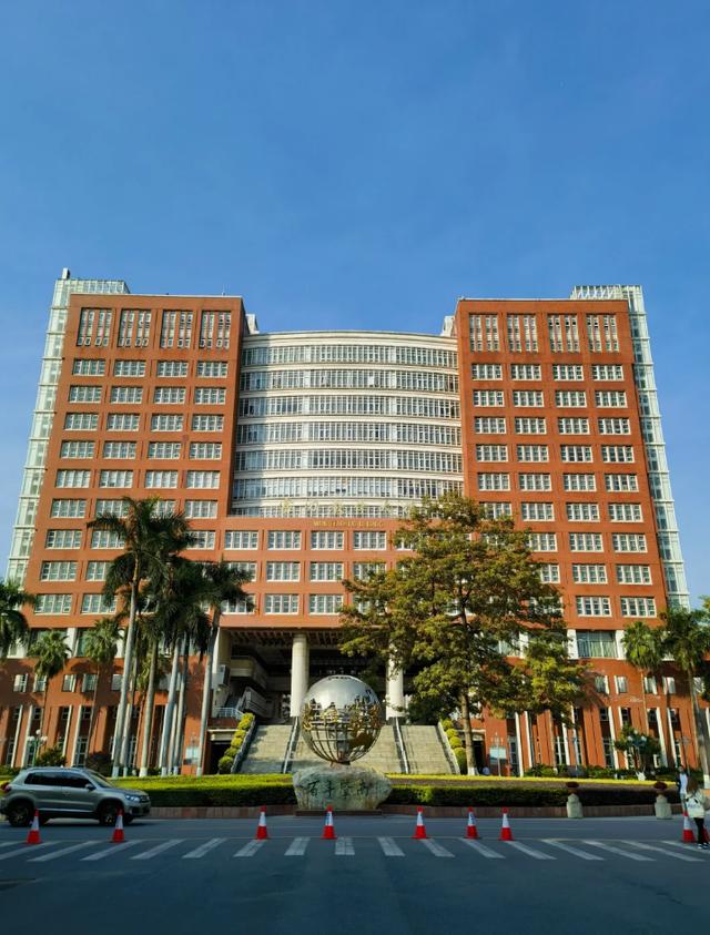 暨南大学(暨南大学在哪个城市)