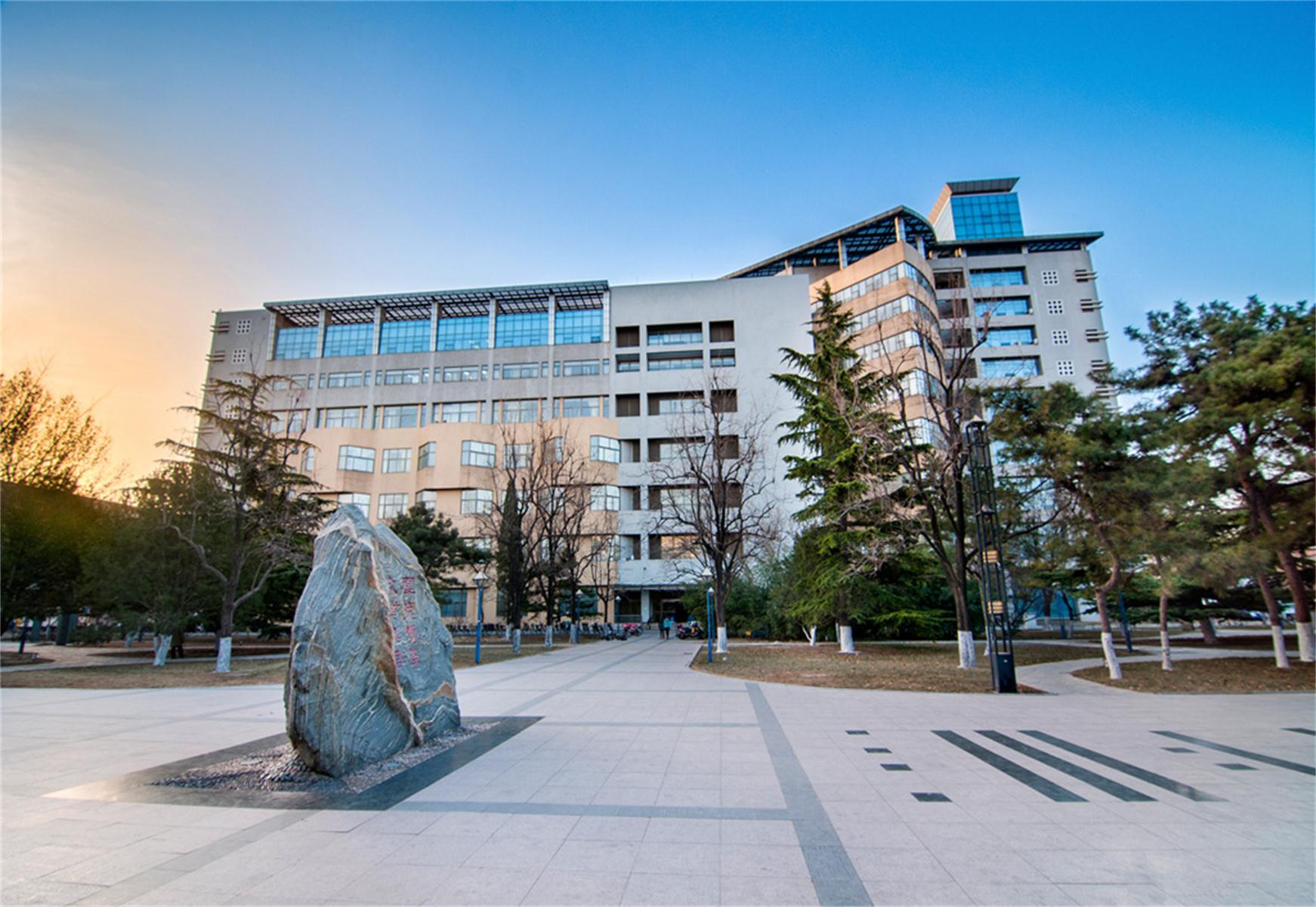 北京邮电大学毕业证(北京邮电大学毕业证照片图片)