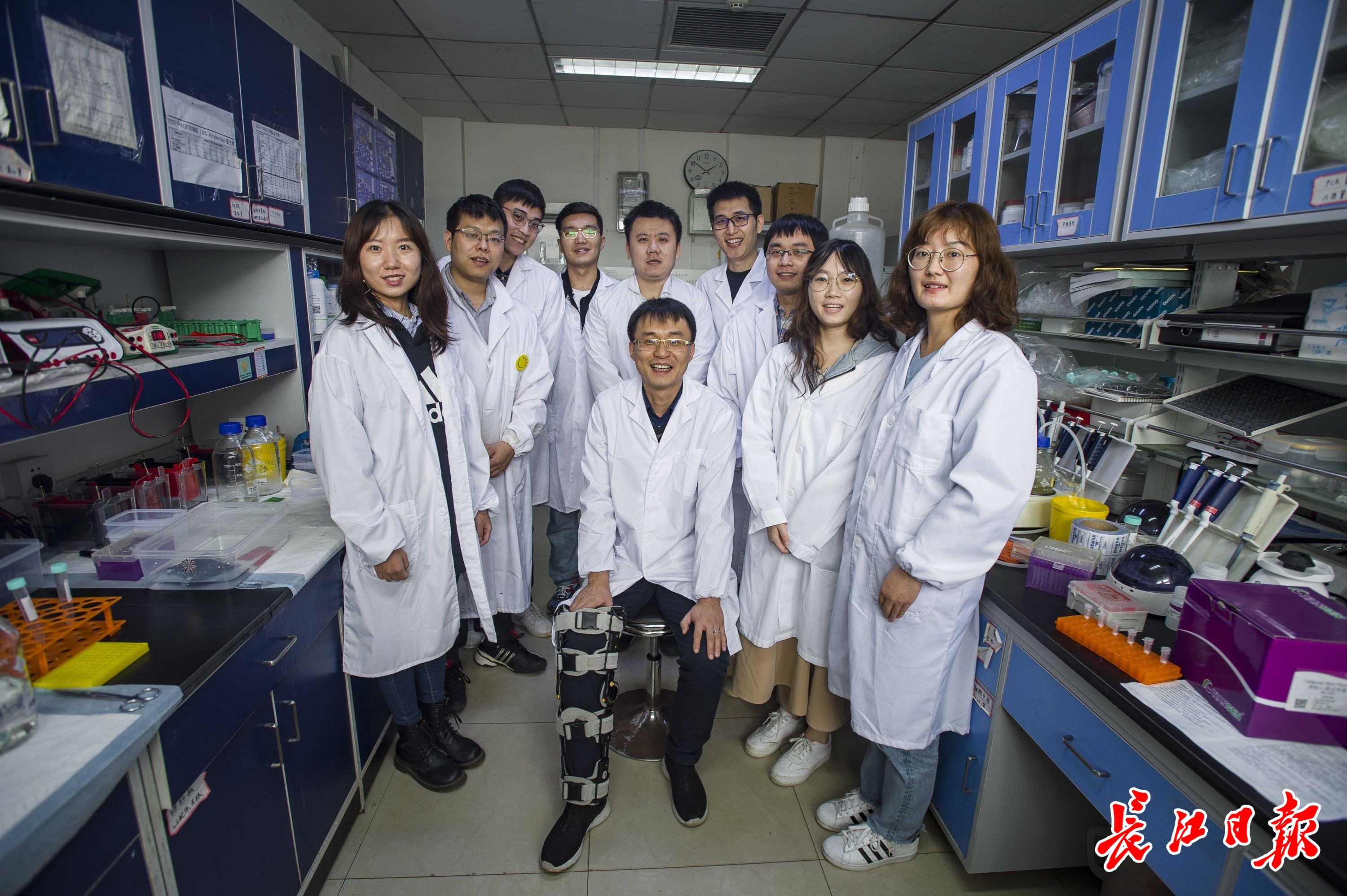 华中科技大学毕业证(华中科技大学毕业证发放时间)