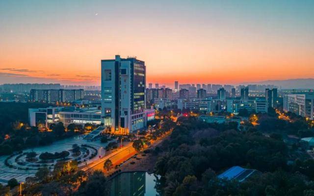 南昌大学(南昌大学成人高考)