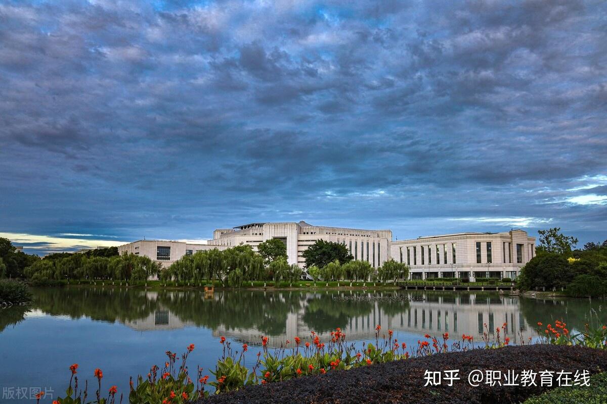 电子科技大学(电子科技大学在哪个省哪个城市)