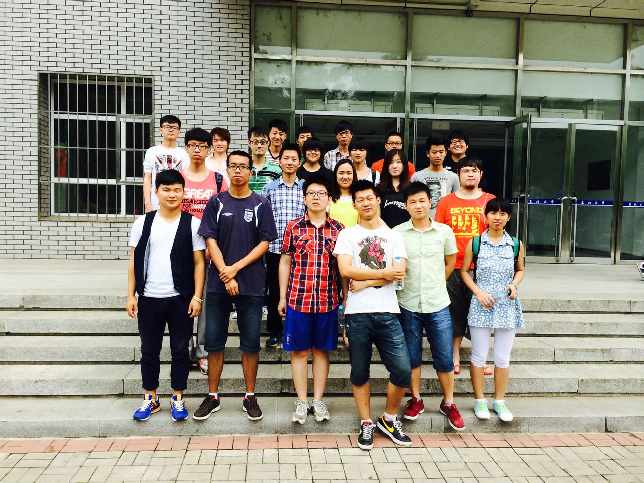 东北大学毕业证(东北大学毕业证书)